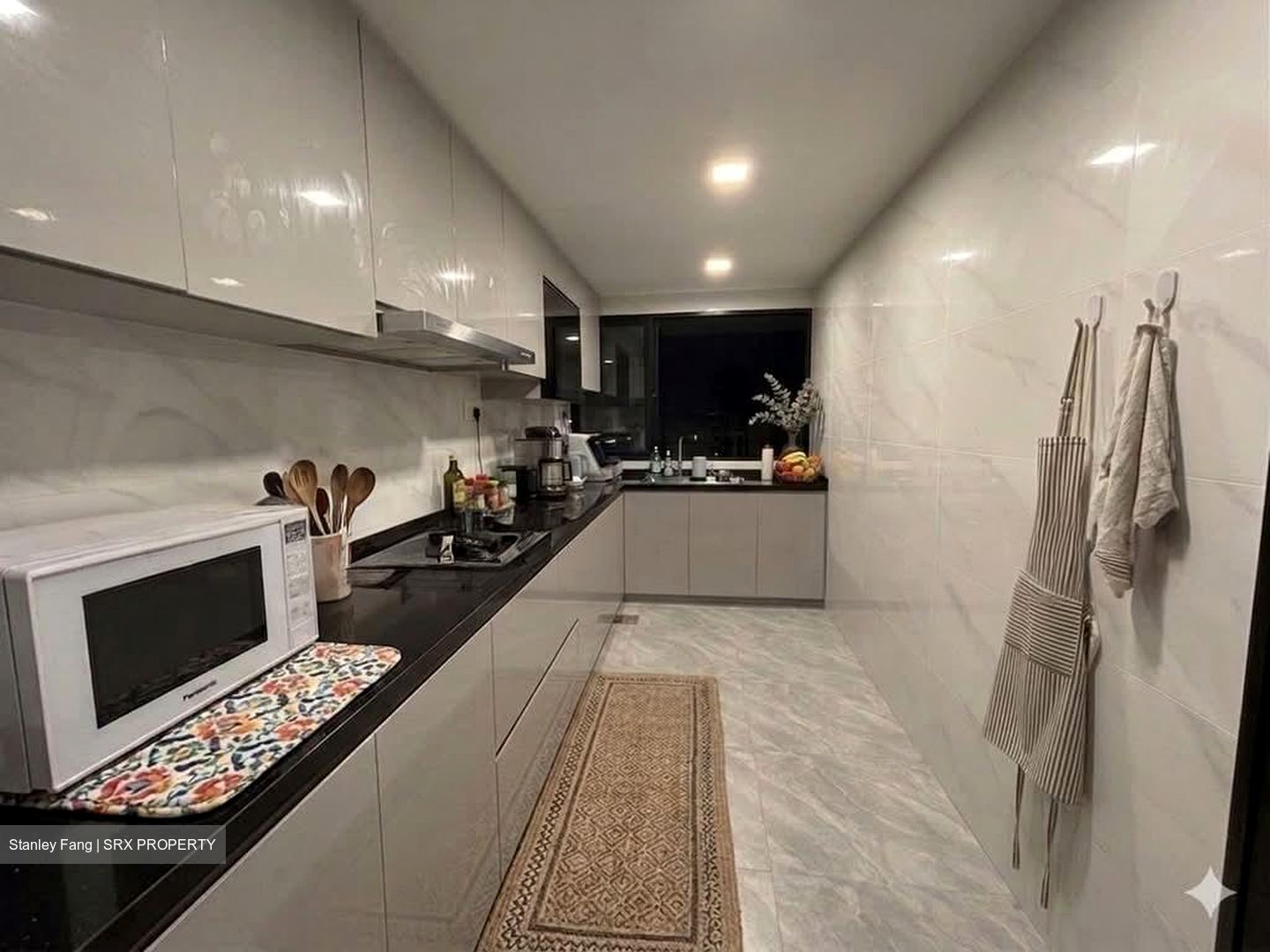 Jalan Pelatok (D16), Terrace #560833881
